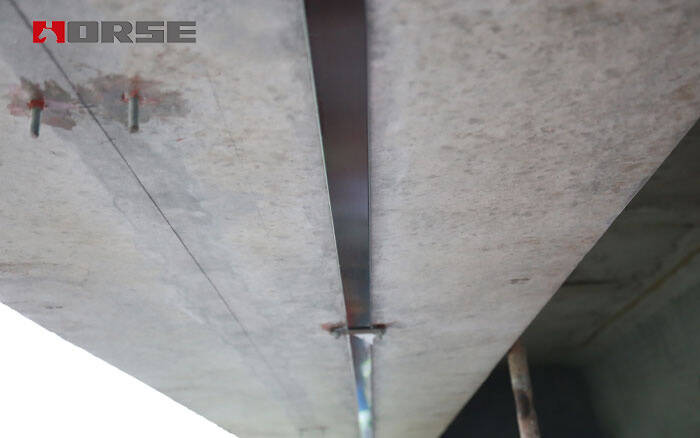 External Prestressed Carbon Fiber Strip Strengthen Bridge